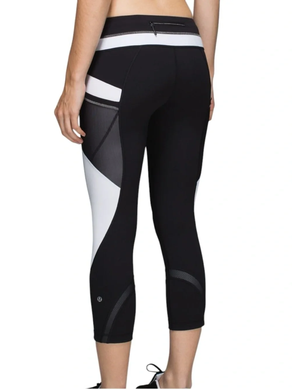 Women's Black & White Performance Cropped Leggings